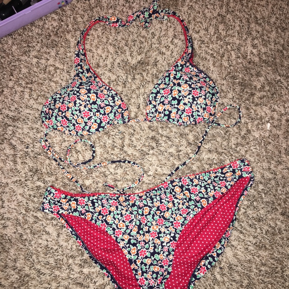 Jessica Simpson floral bikini size large